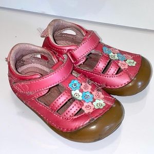3 month old pink baby shoes made by stride rite